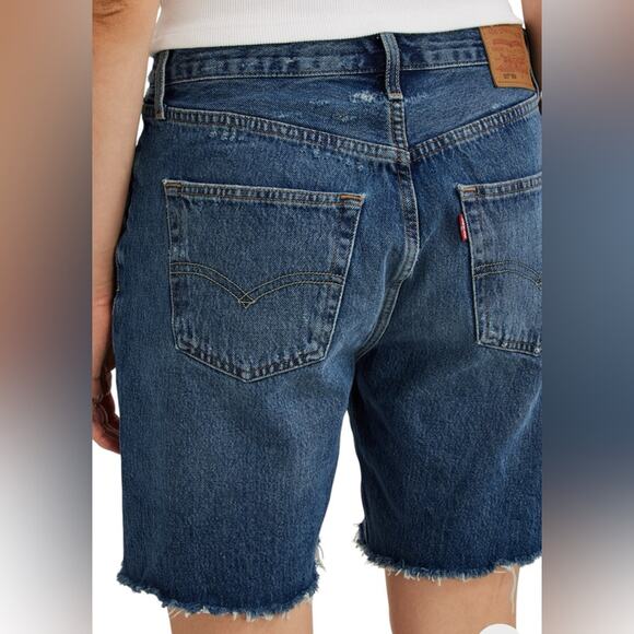 33 x 32 Levis 501 Denim Shorts. Womens Levi 501 Bermuda Shorts - Picture 10 of 10
